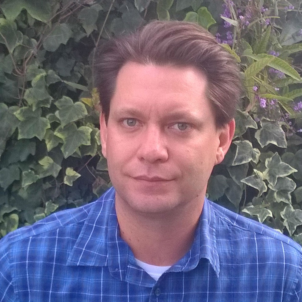 ASHLEE VANCE (AUTHOR, JOURNALIST)